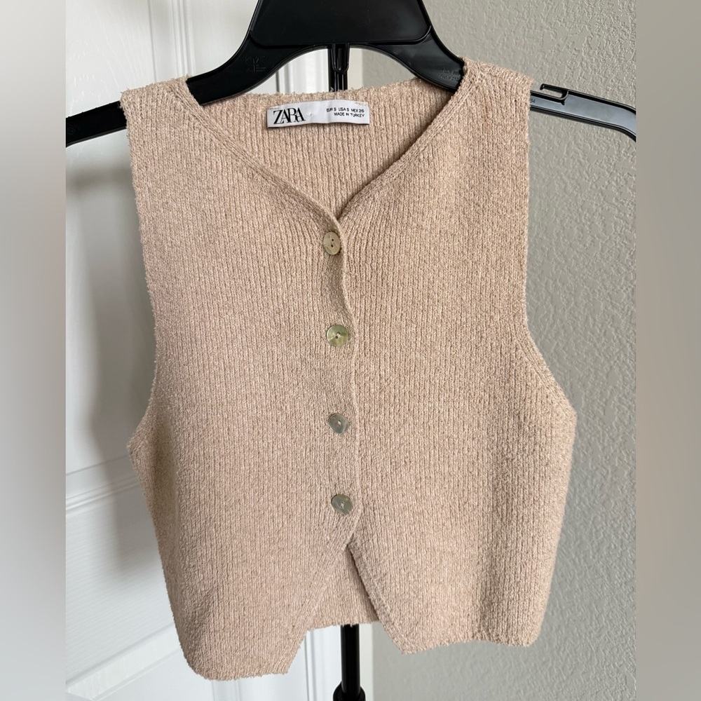 Zara Women's Beige Button-Up Cardigan